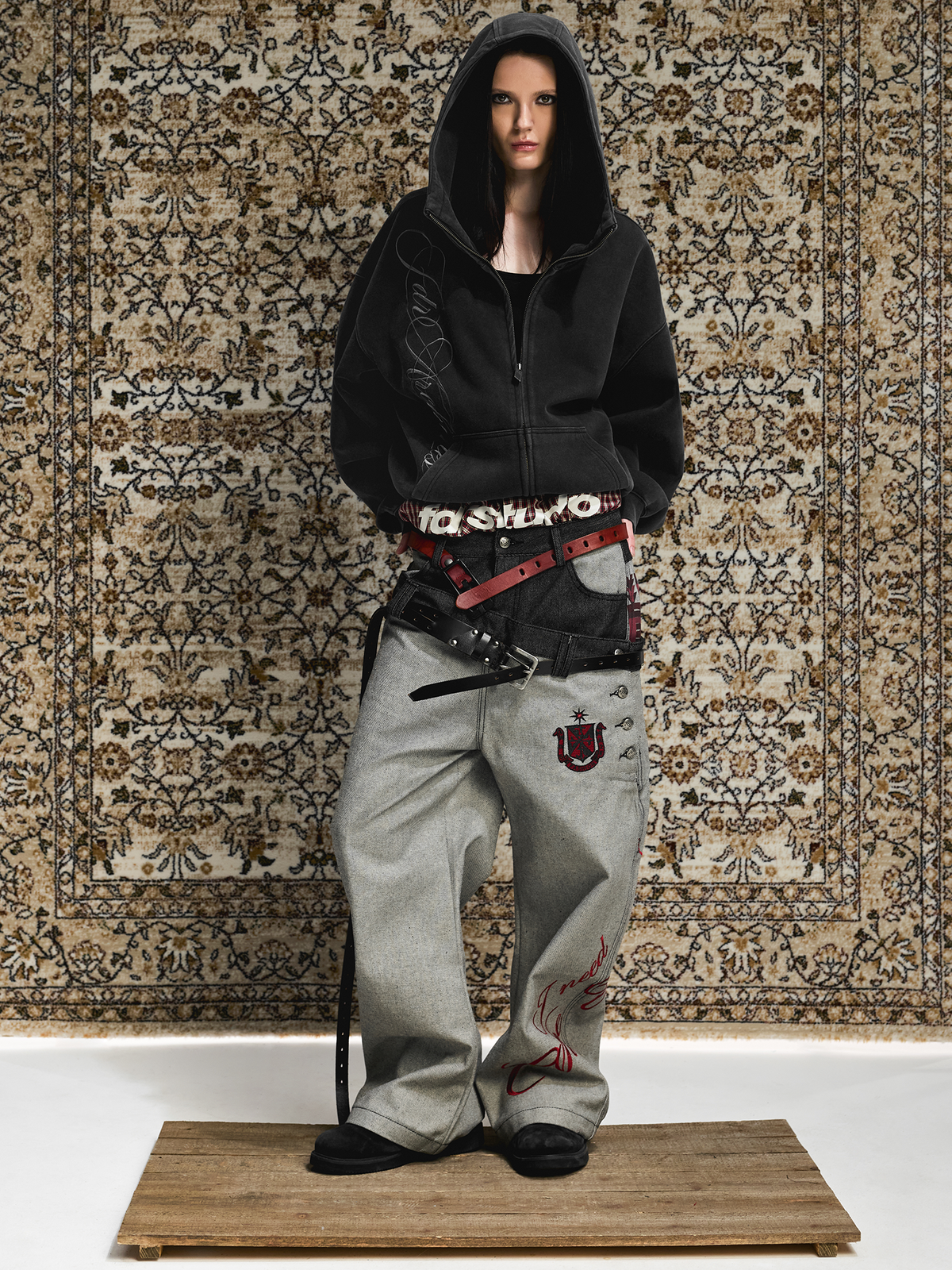 Double-Waist Curved Jeans