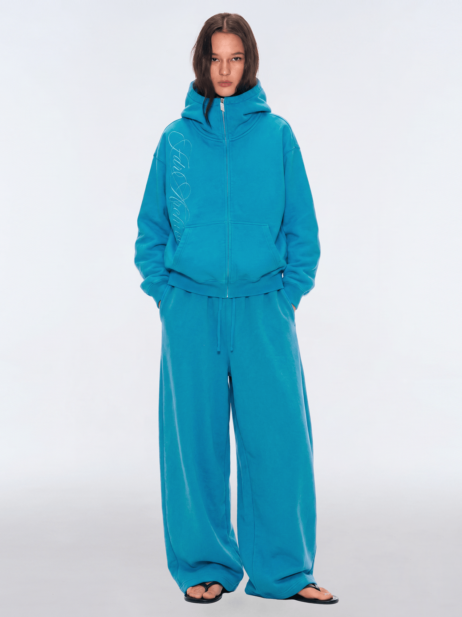 Sudadera con capucha corta de silueta cuadrada