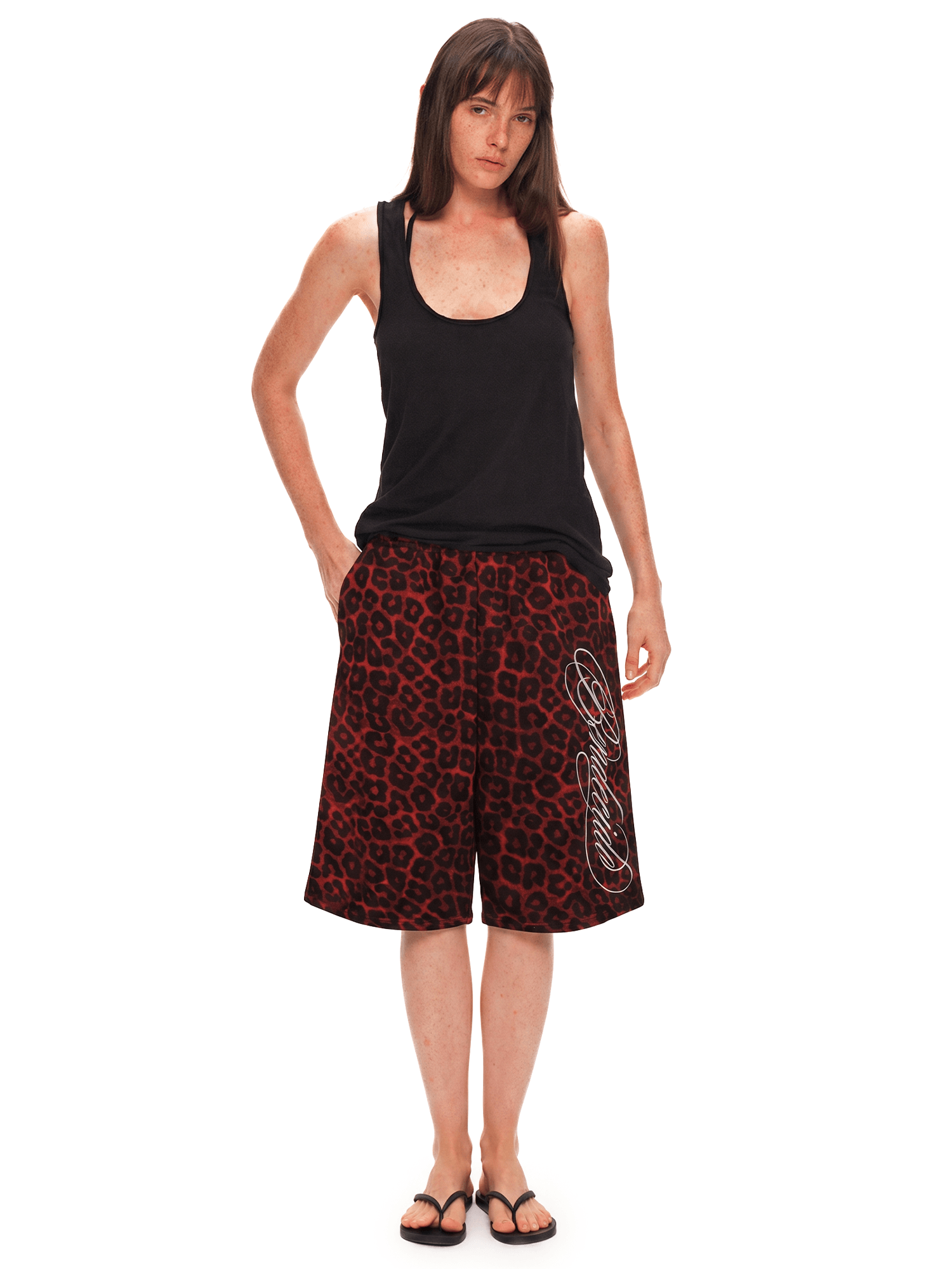 Pantalones de chándal anchos con estampado de leopardo y grafiti