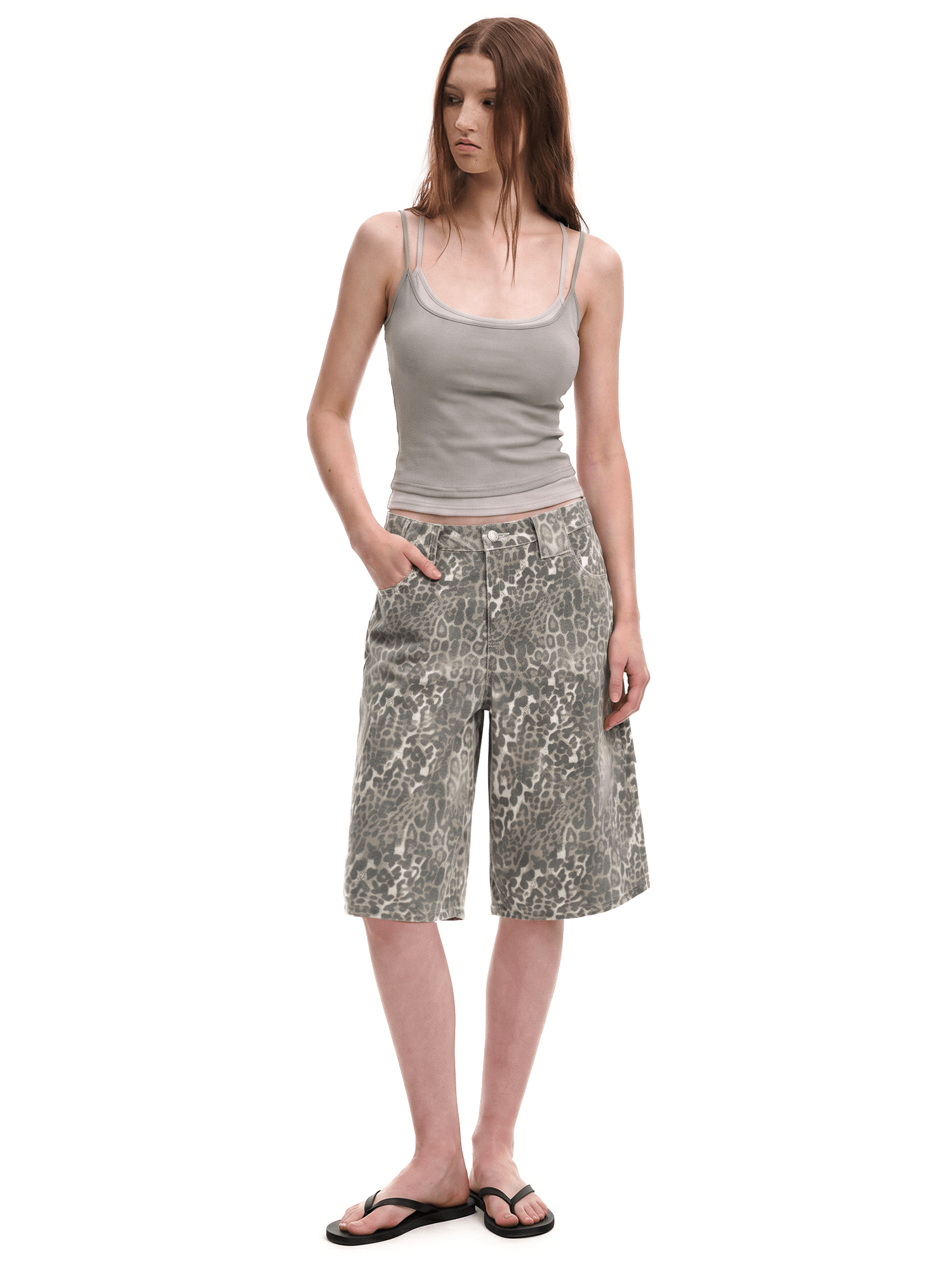 Pantalones de chándal anchos con estampado de leopardo y grafiti