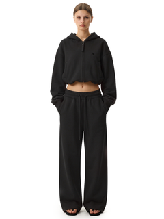 Front view of black cropped zip hoodie and wide leg sweatpants set, high-street industrial fashion style
